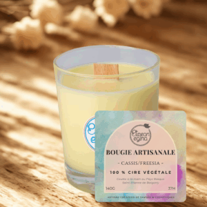 Bougie végétale parfumée "Cassis-Freesia"
