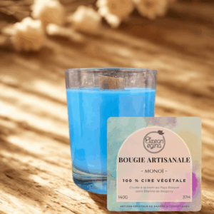 Bougie végétale parfumée monoi. fabrication artisanale au pays basque. savonnerie etxean egina